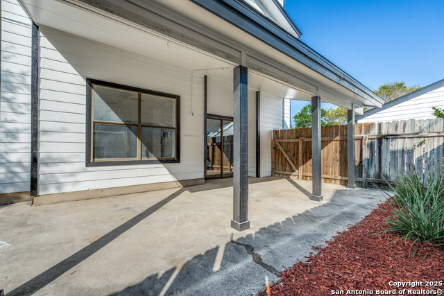 Image 23 of 25 For 11733 Spring Ridge