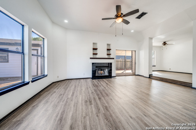 Image 6 of 25 For 11733 Spring Ridge