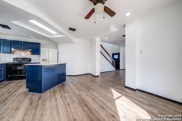 Image 8 of 25 For 11733 Spring Ridge