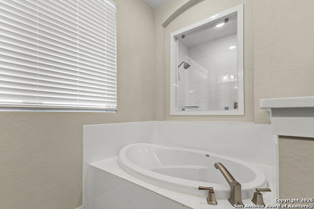 Image 16 of 27 For 7011 Cantera Manor