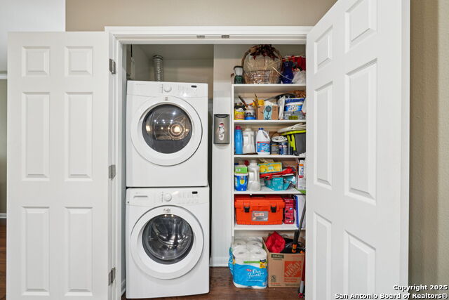 Image 15 of 27 For 100 Lorenz  1204