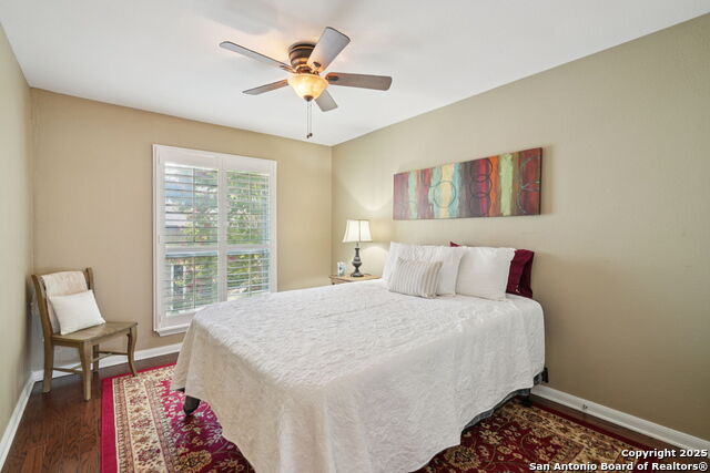 Image 18 of 27 For 100 Lorenz  1204