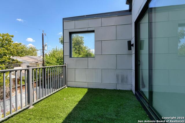 Listing photo id 32 for 117 Marcia  