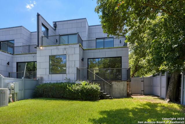 Listing photo id 38 for 117 Marcia  