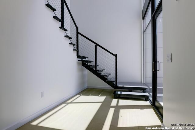 Listing photo id 5 for 117 Marcia  