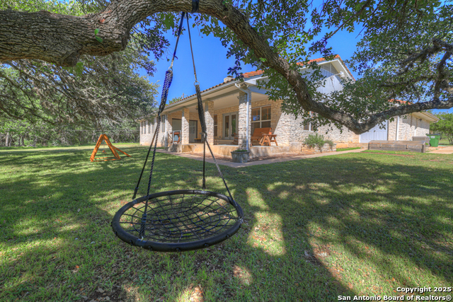 Listing photo id 19 for 830 Palomino Lane