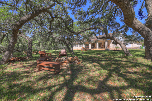 Listing photo id 21 for 830 Palomino Lane