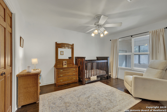 Listing photo id 24 for 830 Palomino Lane