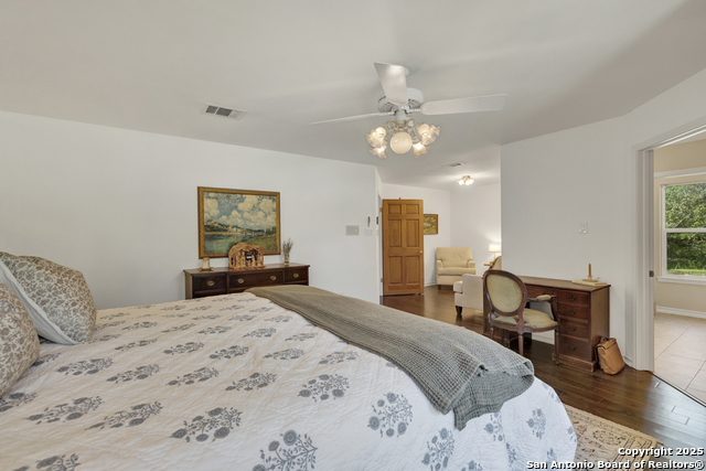 Listing photo id 28 for 830 Palomino Lane