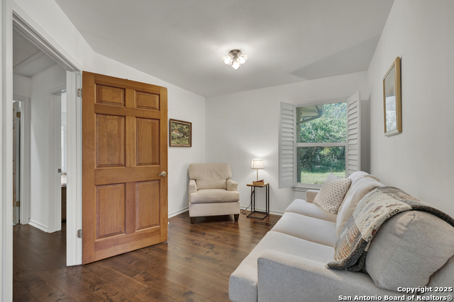 Listing photo id 29 for 830 Palomino Lane