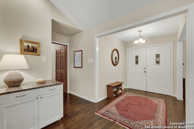 Listing photo id 33 for 830 Palomino Lane