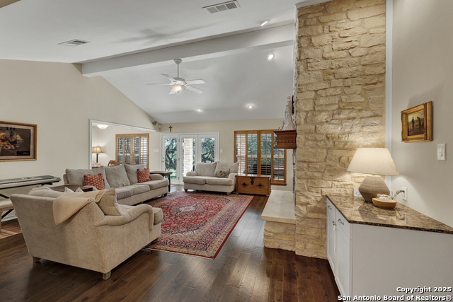 Listing photo id 34 for 830 Palomino Lane