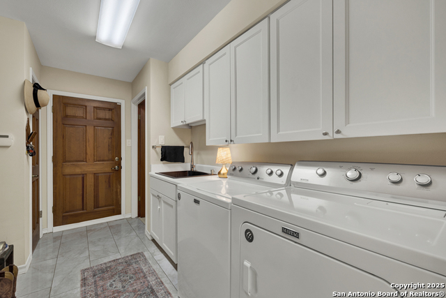 Listing photo id 35 for 830 Palomino Lane