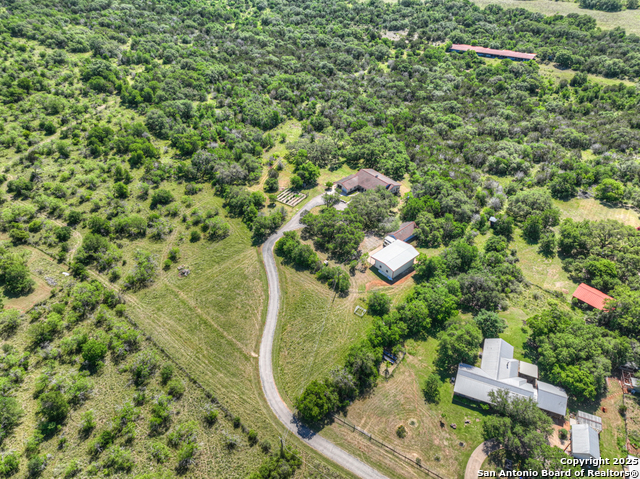 Listing photo id 4 for 830 Palomino Lane