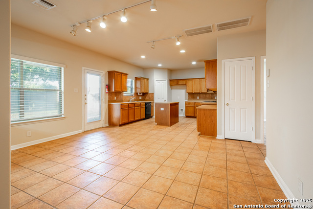 Image 18 of 49 For 9207 Larsons