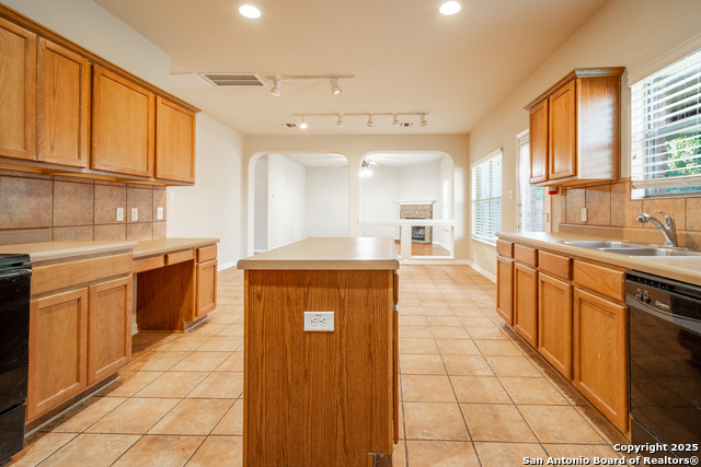 Image 20 of 49 For 9207 Larsons