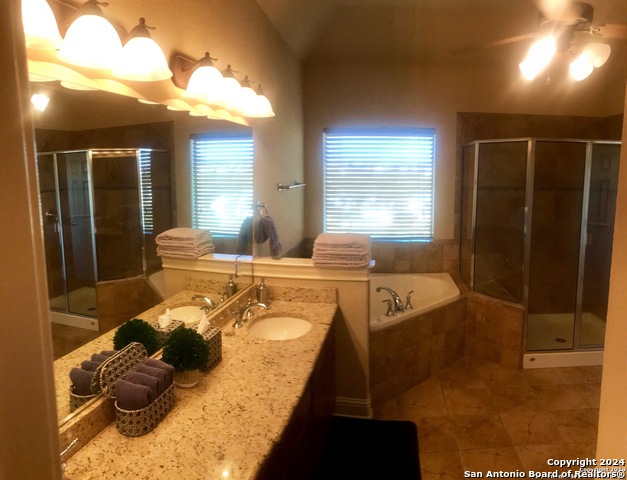 Image 16 of 29 For 8250 Cruiseship Bay  1202