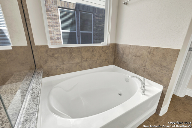 Image 25 of 48 For 12228 Jeremiah