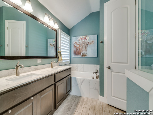 Image 15 of 31 For 102 La Cima