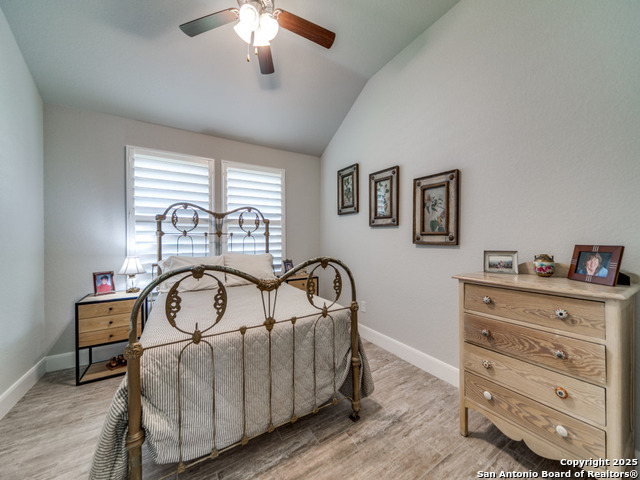 Image 17 of 31 For 102 La Cima