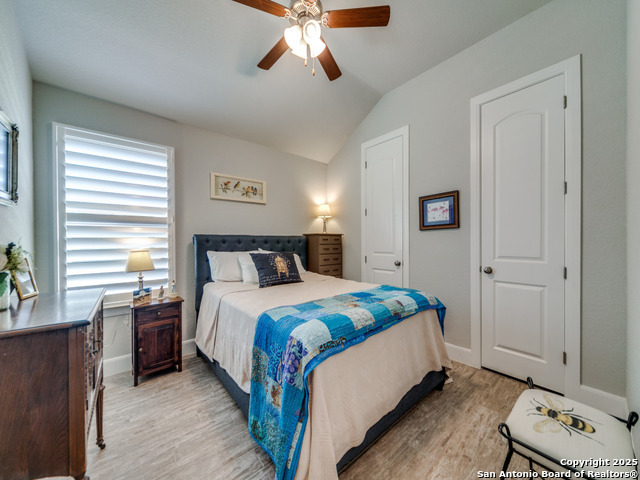 Image 19 of 31 For 102 La Cima