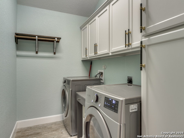 Image 22 of 31 For 102 La Cima