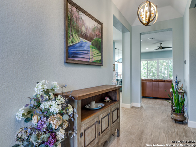 Image 4 of 31 For 102 La Cima