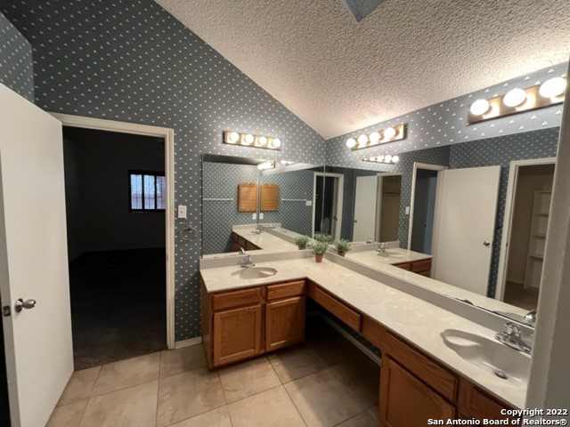 Image 10 of 25 For 13614 Stony Forest Dr