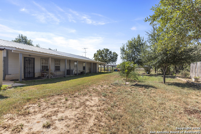 Details for 944 County Road 769, Devine, TX 78016