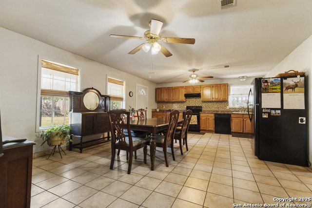 Image 17 of 25 For 944 County Road 769