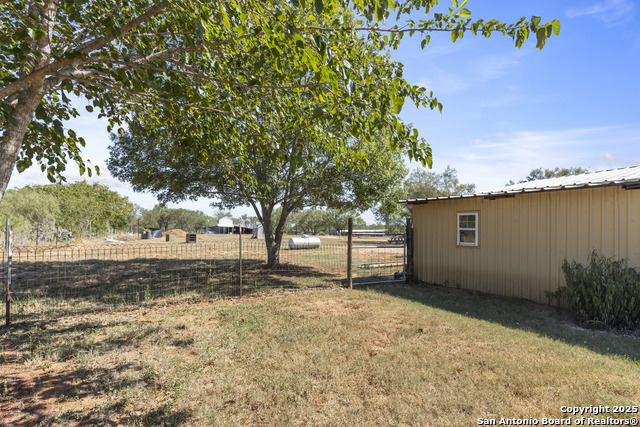 Image 6 of 25 For 944 County Road 769