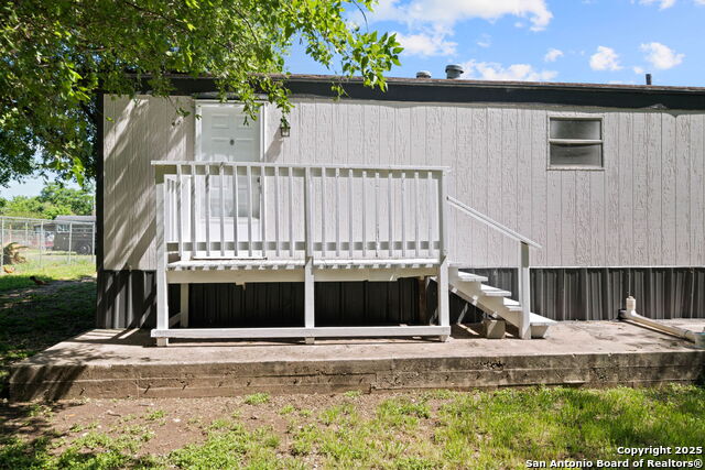 Image 18 of 45 For 9530 Cross Rdg