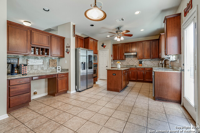 Image 21 of 36 For 3303 Cambria