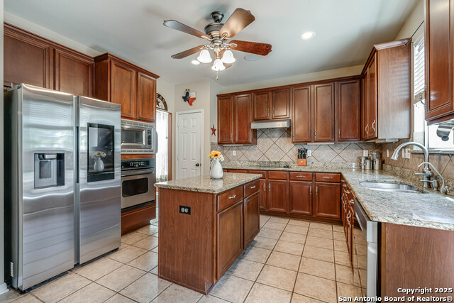 Image 30 of 36 For 3303 Cambria