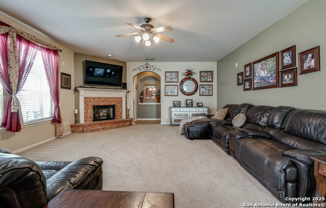 Image 6 of 36 For 3303 Cambria