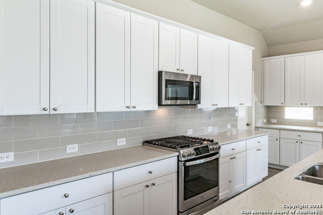 Image 4 of 29 For 8939 Trail Dust