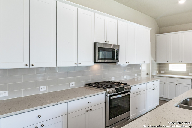 Image 5 of 29 For 8939 Trail Dust