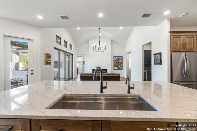 Image 11 of 46 For 673 Travis Forest