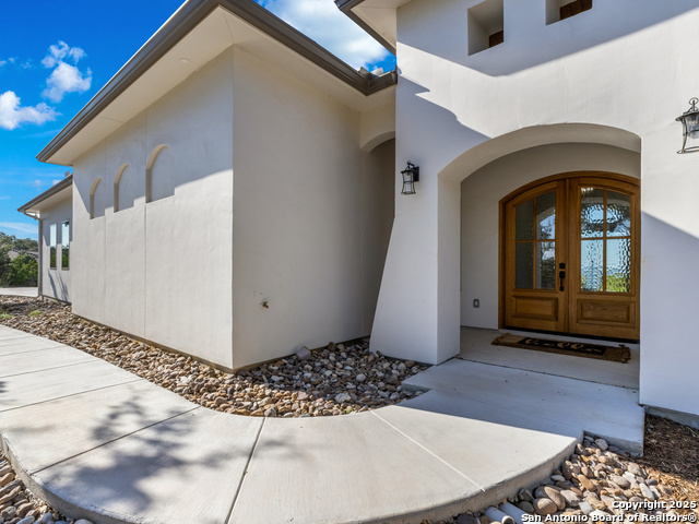 Image 2 of 46 For 673 Travis Forest