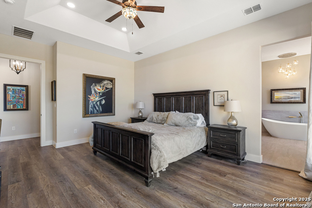 Image 21 of 46 For 673 Travis Forest