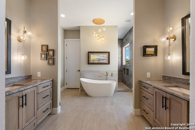 Image 22 of 46 For 673 Travis Forest