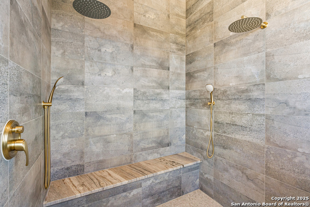 Image 25 of 46 For 673 Travis Forest