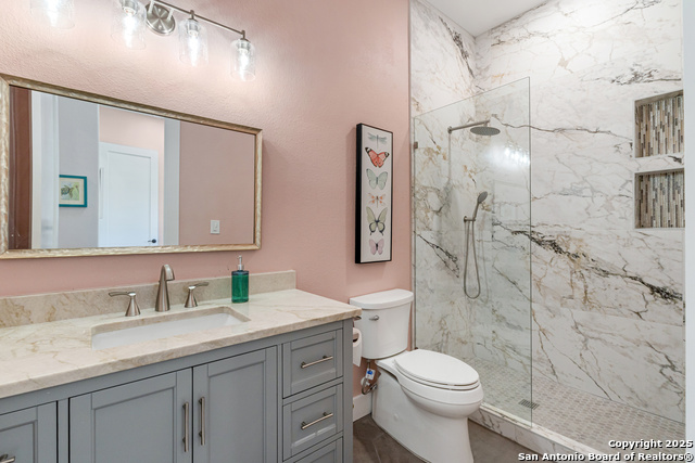 Image 34 of 46 For 673 Travis Forest