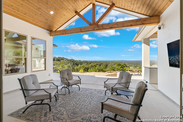 Image 37 of 46 For 673 Travis Forest