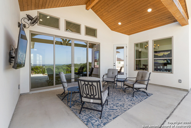 Image 38 of 46 For 673 Travis Forest