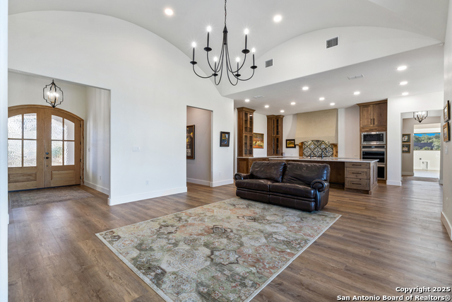 Image 8 of 46 For 673 Travis Forest