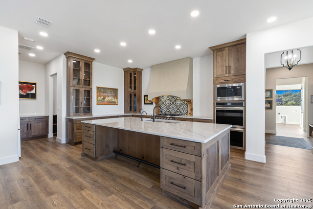 Image 9 of 46 For 673 Travis Forest