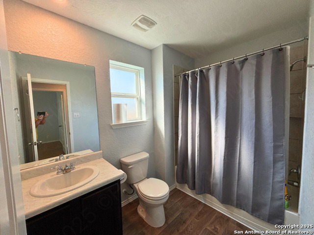 Image 12 of 17 For 5907 Kendall Cove