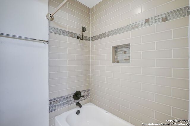 Image 19 of 35 For 1707 Searcy