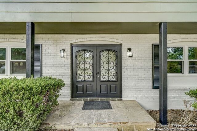 Image 2 of 35 For 1707 Searcy